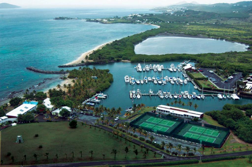 Tamarind Reef Resort Spa & Marina Christianted Bagian luar foto