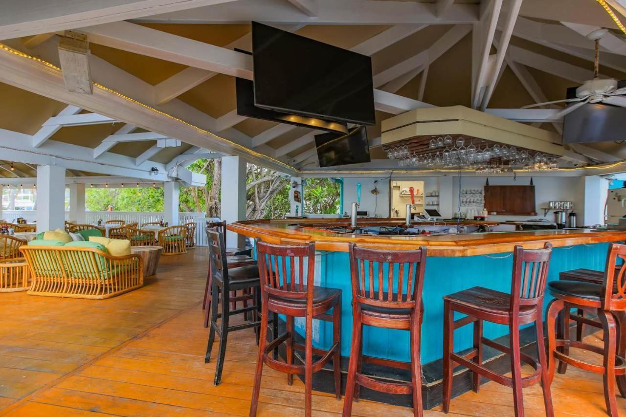 Tamarind Reef Resort Spa & Marina Christianted Bagian luar foto
