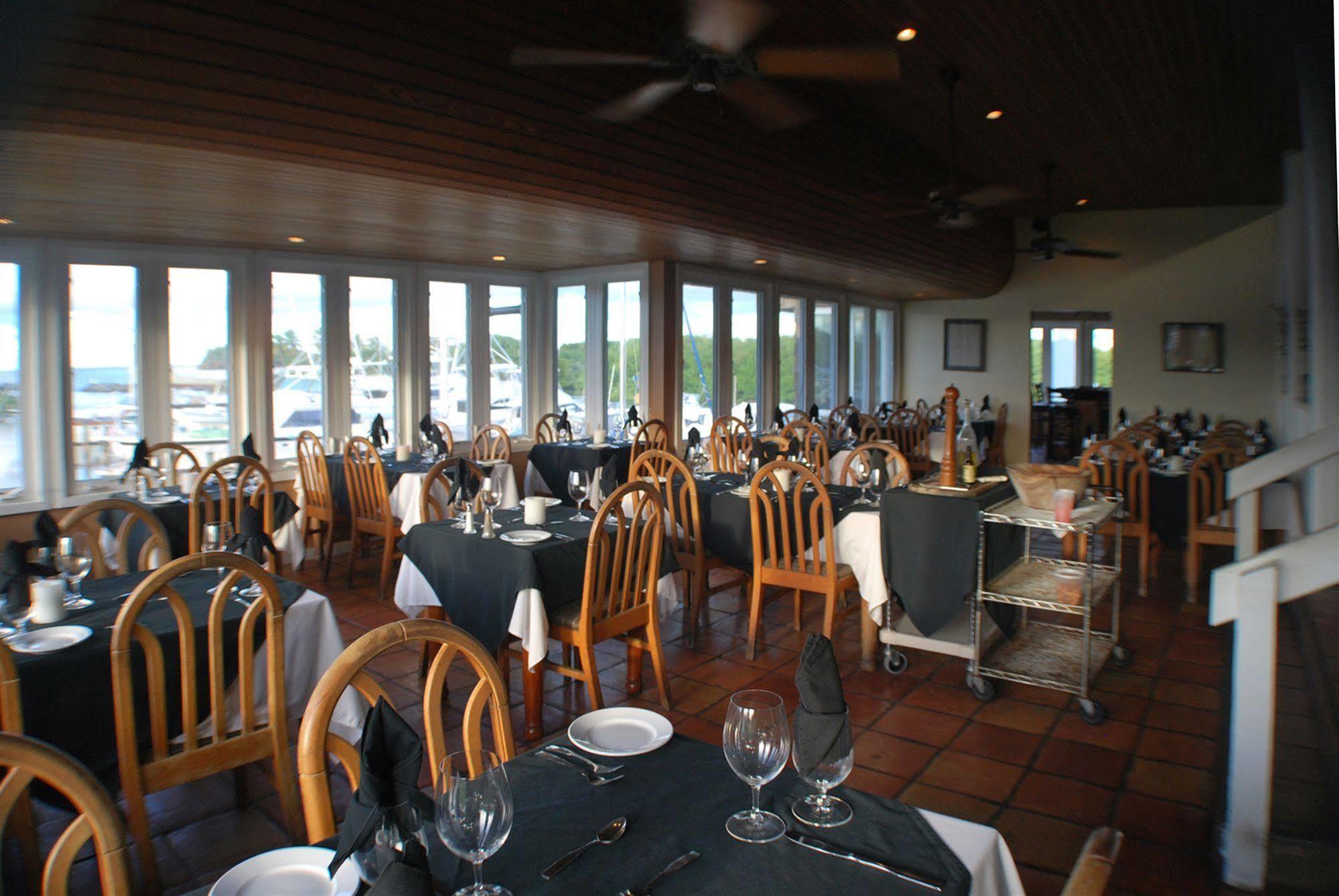 Tamarind Reef Resort Spa & Marina Christianted Bagian luar foto
